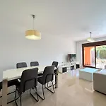Beautiful 2-bedroom Frontline * エステポナ