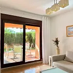 アパート Beautiful 2-bedroom Frontline