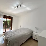 アパート Beautiful 2-bedroom Frontline