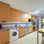 Beautiful 2-bedroom Frontline * エステポナ